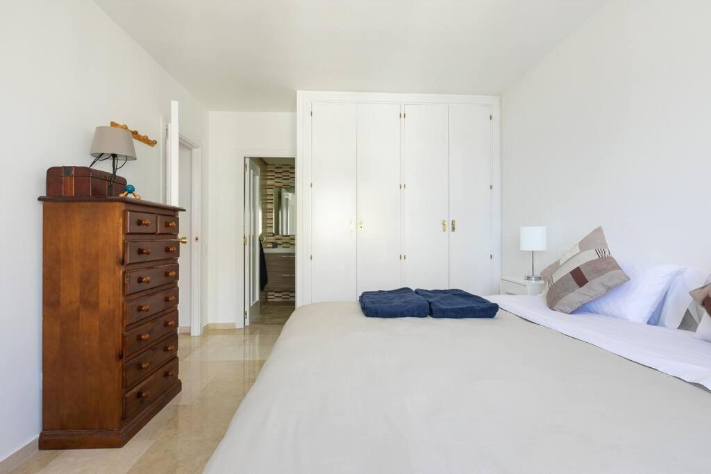 Seaview Estepona Marine Port With Pools Exterior photo